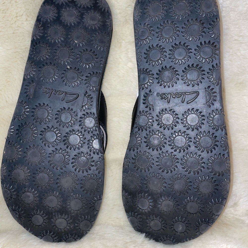 Clarks Black and White Floral Sandals - Picture 4 of 5